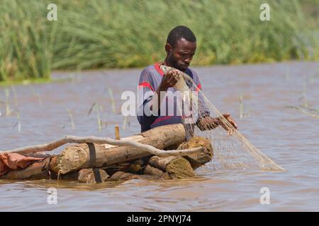 Pêcheurs du lac Chamo Éthiopie Banque D'Images