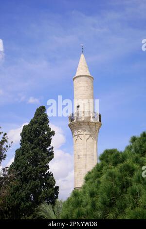 Minaret de la Grande Mosquée de Djemi Kebir, Buyuk Cami, Larnaca, République de Chypre Banque D'Images