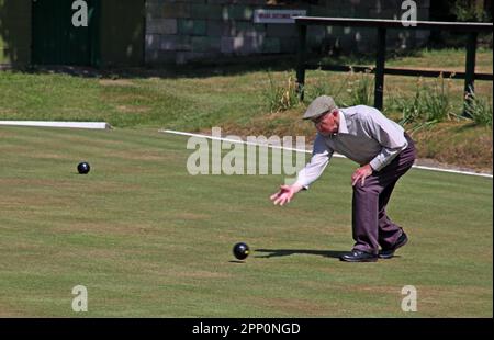 Ancien gentleman retraité passe-temps, club de boules vertes de la couronne, à la paroisse de Cuddington, 130 Norley Rd, Northwich, Cheshire, ANGLETERRE, ROYAUME-UNI, CW8 2TB Banque D'Images