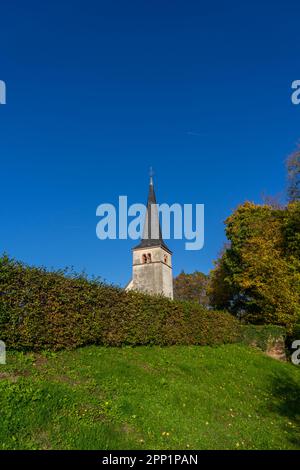 Eglise Saint Johannes près du village allemand Kastel-Staadt Banque D'Images