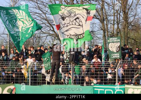 Berlin, Allemagne, 21, avril 2023. Chemie Leipzig fans pendant le match entre tennis Borussia Berlin vs BSG Chemie Leipzig, Regionalliga Nordost, Round 29. Crédit: Fabideciria. Banque D'Images