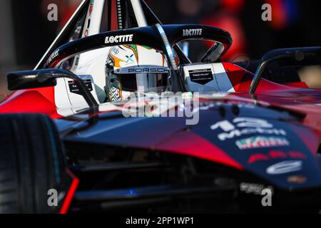 13 DA COSTA Antonio Felix (prt), TAG HAUER Porsche Formula E Team, Porsche 99X Electric, action pendant l'ePrix de Berlin 2023, 6th réunion du Championnat du monde de Formule E de la FIA ABB 2022-23, sur le circuit de rue de l'aéroport Tempelhof de 21 avril au 23, 2023 à Berlin, Allemagne - photo : Eric Alonso/DPPI/LiveMedia Banque D'Images