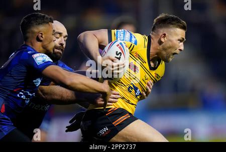 Greg Eden de Castleford Tigers traverse le match de la Super League de Betfred au Mend-A-boyau Jungle, Castleford. Date de la photo: Vendredi 21 avril 2023. Banque D'Images