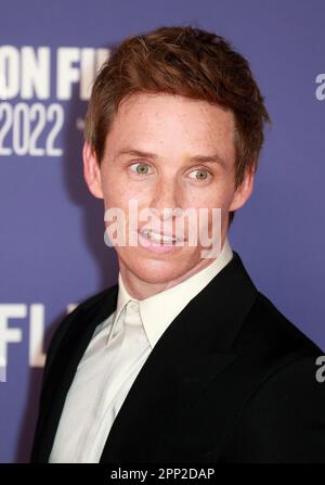 Eddie Redmayne participe à la première britannique « The Good Nurse » lors du BFI London film Festival 66th au Southbank Center de Londres. Banque D'Images