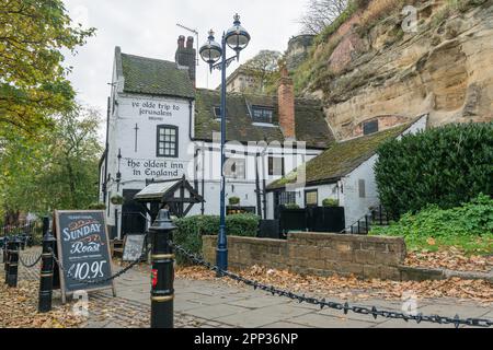 YE Olde Voyage à Jérusalem, Nottingham, dit être la plus ancienne auberge en Angleterre, a établi 1189 A.D. Banque D'Images