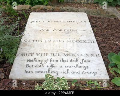 Tombe du poète anglais Percy Byshe Shelley (1792 - 1822) dans le cimetière non-catholique, quartier de Testaccio, Rome, Italie Banque D'Images