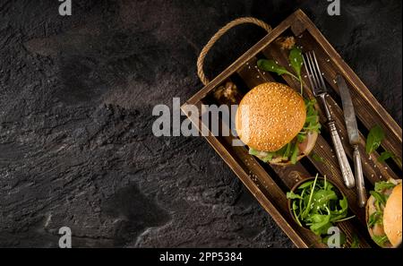 Panier pour hamburgers avec vue de dessus et espace de copie Banque D'Images
