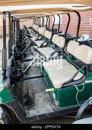 Golf Buggies à louer à Stoke by Nayland Golf Resort, Leavenheath, Colchester, Essex Banque D'Images