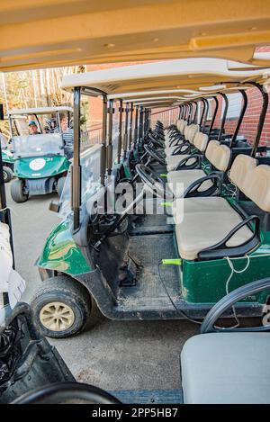 Golf Buggies à louer à Stoke by Nayland Golf Resort, Leavenheath, Colchester, Essex Banque D'Images