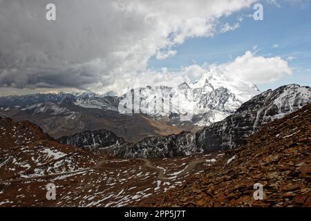 Vue panoramique près du pic de Chacaltaya, département de la Paz, Bolivie Banque D'Images