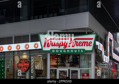 Krispy Kreme Doughnut shop à Times Square à Manhattan, New York, États-Unis, 17 août 2022. Banque D'Images