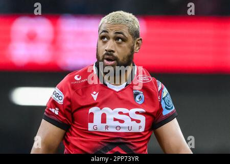 Taulupe Faletau de Cardiff lors du match de rugby de championnat United Ospreys vs Cardiff Rugby au stade de la Principauté, Cardiff, Royaume-Uni, 22nd avril 2023 (photo de Craig Thomas/News Images) Banque D'Images