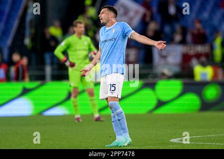 Rome, Italie. 22nd avril 2023. Nicolo Casale de SS Lazio semble abattu pendant la série Un match de football entre SS Lazio et le FC de Turin au stade Olimpico à Rome (Italie), 22 avril 2023. Credit: Insidefoto di andrea staccioli/Alamy Live News Banque D'Images