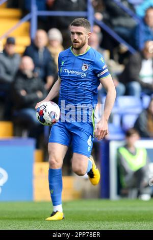 Birkenhead, Royaume-Uni. 22nd avril 2023. Luke Waterfall de la ville de Grimsby en action. EFL Skybet deuxième match de football, Tranmere Rovers / Grimsby Town à Prenton Park, Birkenhead, Wirral le samedi 22nd avril 2023. Cette image ne peut être utilisée qu'à des fins éditoriales. Utilisation éditoriale uniquement, licence requise pour une utilisation commerciale. Aucune utilisation dans les Paris, les jeux ou les publications d'un seul club/ligue/joueur.pic par Chris Stading/Andrew Orchard sports Photography/Alamy Live News crédit: Andrew Orchard sports Photography/Alamy Live News Banque D'Images