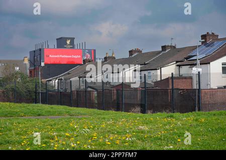 Vue générale du Midden Pub avec un hommage à l'ancien joueur et directeur de Liverpool Sir Kenny Dalglish avant le match de la Premier League Liverpool vs Nottingham Forest à Anfield, Liverpool, Royaume-Uni, 22nd avril 2023 (photo de Steve Flynn/News Images) Banque D'Images