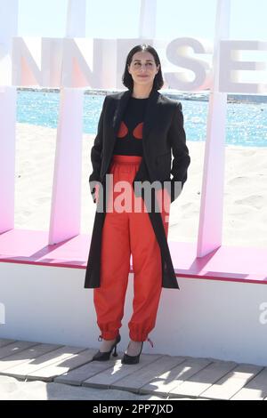 CANNES, FRANCE - 15 AVRIL CANNES, Amira Casar assistez à la Petite photo de lumière Du deuxième jour du Festival international des Canneseries 6th, le mois d'avril Banque D'Images