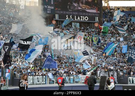 Stadio Olimpico, Rome, Italie. 22nd avril 2023. Italian Serie A football; Lazio versus Turin; Lazio's Supporters crédit: Action plus Sports/Alamy Live News Banque D'Images