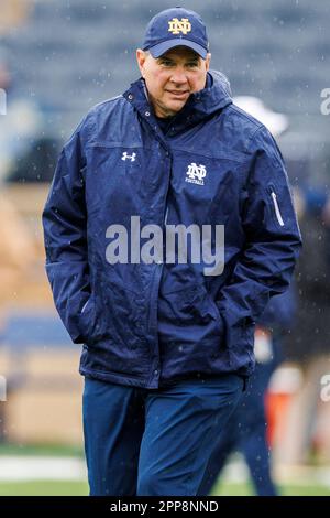 22 avril 2023: Coordinateur défensif notre Dame Al Golden lors de la prépartie du match annuel de football du printemps Blue-Gold de notre Dame au stade notre Dame de South Bend, Indiana. Or battu Bleu 24-0. John Mersiits/CSM. Banque D'Images