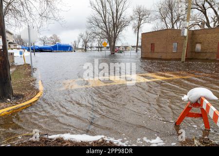 Inondations printanières de la rivière Sainte Croix à Hudson Wisconsin avril 2023 Banque D'Images