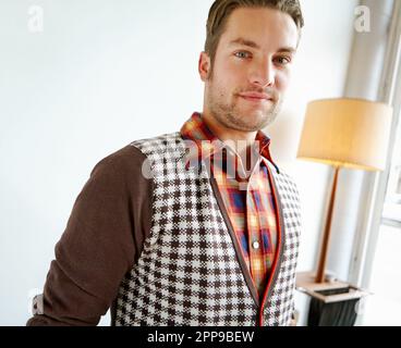 Porter des vêtements vraiment tendance Banque D'Images