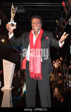 Roberto Blanco BEI der Verleihung der Goldenen sonne 2023 während der Sonnenklar.TV Gala im Wunderland Kalkar. Kalkar, 22.04.2023 Banque D'Images