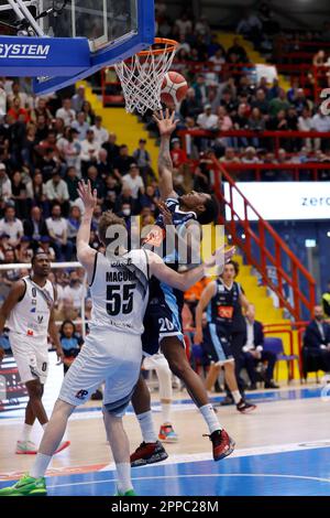 Naples, Italie. 23rd avril 2023. PalaBarbuto, Naples, Italie, 23 avril 2023, Wimbush de Gevi Napoli pendant GeVi Napoli Panier vs Bertram Yachts Derthona Tortona - Italian Basketball Serie A Championship Credit: Live Media Publishing Group/Alay Live News Banque D'Images