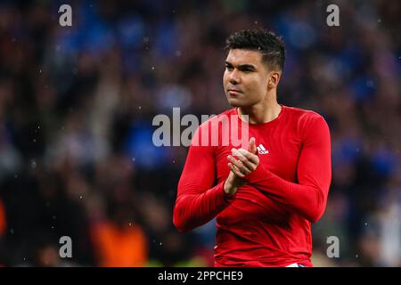 LONDRES, Royaume-Uni - 23rd avril 2023 : Casemiro, de Manchester United, applaudit les fans après le demi-finale de la coupe Emirates FA, entre Brighton & Hove Albion et Manchester United au stade Wembley. Crédit : Craig Mercer/Alay Live News Banque D'Images