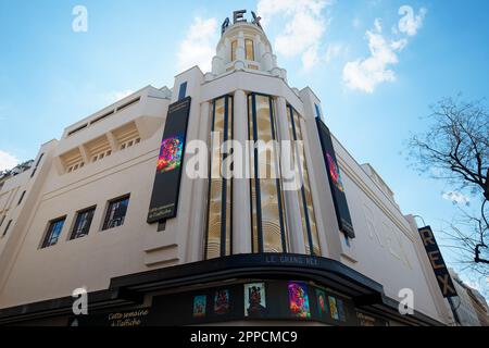 Construit en 1932, le cinéma Grand Rex est un point de repère de l'architecture Art déco de Paris. Banque D'Images