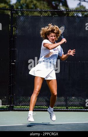 Steffi Graf (GER) a remporté le titre féminin des joueurs individuels aux Championnats internationaux Lipton 1987 Banque D'Images