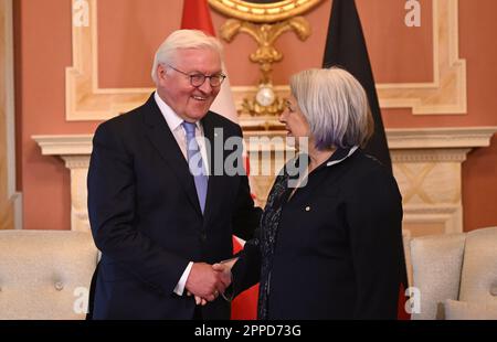 Ottawa, Canada. 23rd avril 2023. Le président allemand Frank-Walter Steinmeier rencontrera Mary Simon, gouverneure générale et commandante en chef du Canada, à Rideau Hall. Le but de ce voyage est de renforcer les relations germano-canadiennes en période de difficultés politiques et économiques. Credit: Britta Pedersen/dpa/Alay Live News Banque D'Images