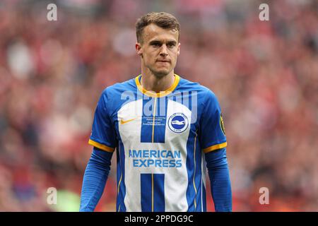 Londres, Royaume-Uni. 23rd avril 2023. Marche de Solly de Brighton et Hove Albion en action pendant le match de la FA Cup au stade Wembley, Londres. Crédit photo à lire: Kieran Cleeves/Sportimage crédit: Sportimage Ltd/Alay Live News Banque D'Images