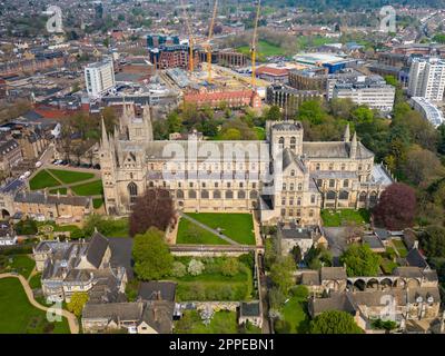 Vue aérienne de l'église de la cathédrale Saint-Pierre, Saint-Paul et Saint-Andrew à Peterborough, Cambridgeshire, Royaume-Uni Banque D'Images