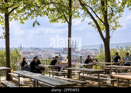 Restaurant Letenska zahradni, Letenske sady, Letna, Praha, Ceska republika / restaurant de jardin Letna, vergers de letna, Prague, République Tchèque Banque D'Images