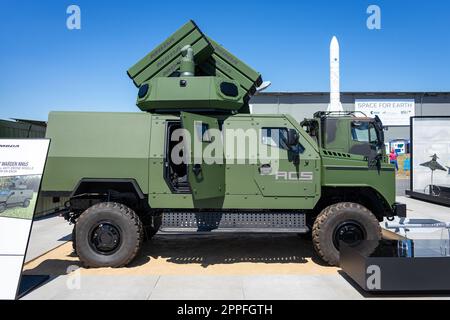 BERLIN, ALLEMAGNE - 23 JUIN 2022: Sky Warden NBS - petit système antimissiles Drone sur Enok par MBDA. Exposition ILA Berlin Air Show 2022 Banque D'Images