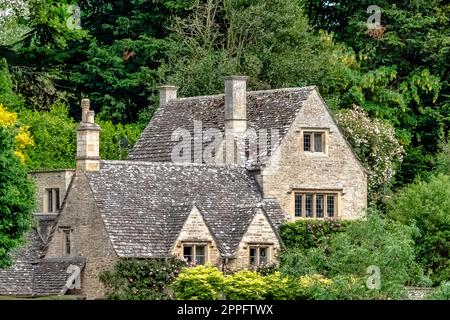 Architecture vintage de la région des Cotswolds - Bibury, Gloucestershire, Royaume-Uni Banque D'Images