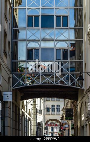 LILLE, FRANCE - 17 AOÛT 2013 : paysage urbain, rues du centre historique de Lille, nord de la France Banque D'Images