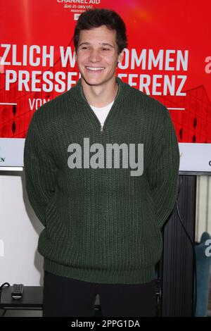 Wincent Weiss. Live Aid Pressekonferenz, PrÃ¤présentation des Hauptactes, Westin Hotel Elbphilharmonie Hamburg, 22.11.2022 Banque D'Images