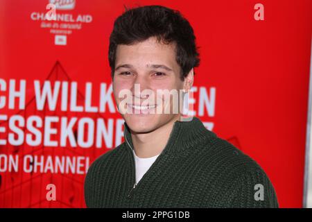 Wincent Weiss. Live Aid Pressekonferenz, PrÃ¤présentation des Hauptactes, Westin Hotel Elbphilharmonie Hamburg, 22.11.2022 Banque D'Images