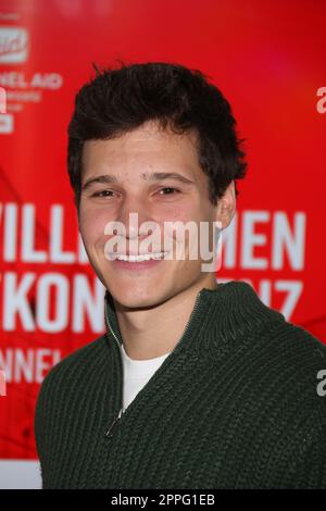 Wincent Weiss. Live Aid Pressekonferenz, PrÃ¤présentation des Hauptactes, Westin Hotel Elbphilharmonie Hamburg, 22.11.2022 Banque D'Images