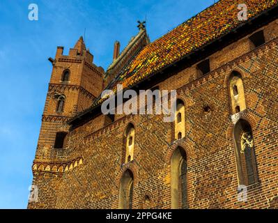 Château de l'ordre teutonique à Malbork - le plus grand château du monde par la zone terrestre à Malbork, Pomerania, Pologne Banque D'Images