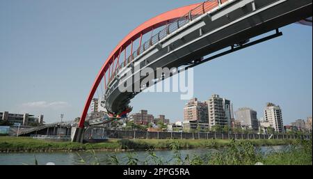 Taipei, Taïwan, 04 mars 2022 : pont Rainbow traversant la rivière Keelung Banque D'Images