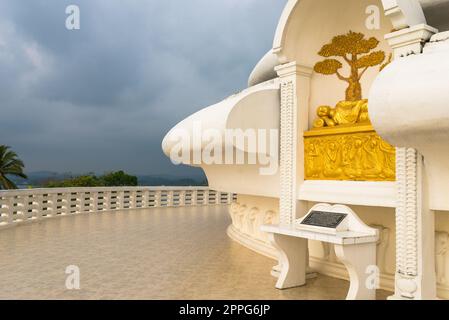 La Pagode de la paix japonais sur la colline de Rumassala à Unawatuna au Sri Lanka Banque D'Images