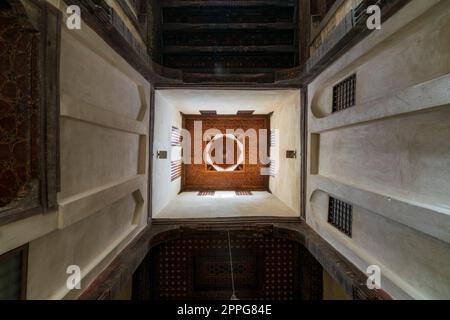 Plafond à l'ère ottomane maison historique El Sehemy située dans la rue Moez, le Caire, Égypte Banque D'Images