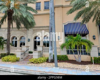 Lauderdale-by-the-Sea. Appartement typique à la plage en Floride sur une belle journée d'été. Banque D'Images