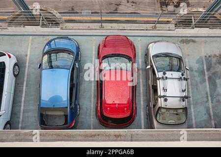 Voitures parking hors-service Banque D'Images