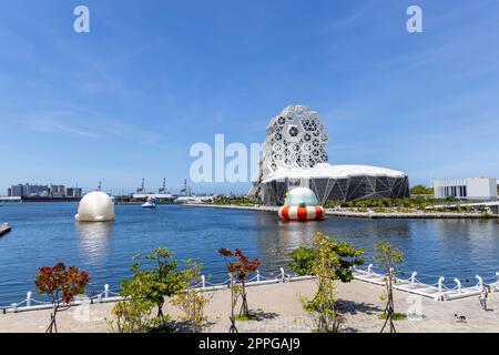 Kaohsiung, Taïwan, 27 août 2022 : vue d'horizon de la baie portuaire de Kaohsiung à Taïwan Banque D'Images