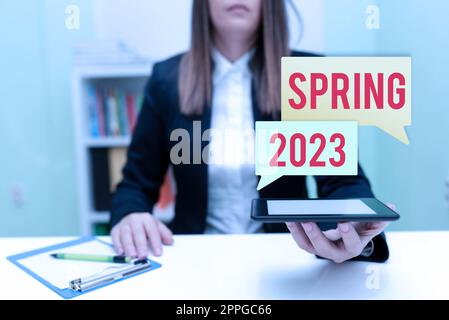 Écriture affichant le texte Spring 2023. Concept d'affaires période de l'année où les fleurs s'élèvent après la saison d'hiver Banque D'Images