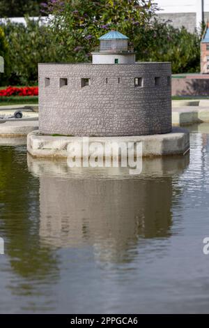 Baltic Park of miniatures, petite réplique du phare de Christianso au Danemark, Miedzyzdroje, Pologne Banque D'Images