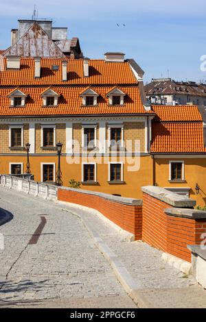 Rue Zamkowa menant du château de Lublin à la porte Grodzka dans la vieille ville, Lublin, Pologne. Banque D'Images