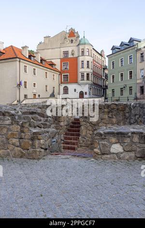 Vestiges de l'église médiévale St Michel l'Archange sur la place de la vieille paroisse, Lublin, Pologne Banque D'Images